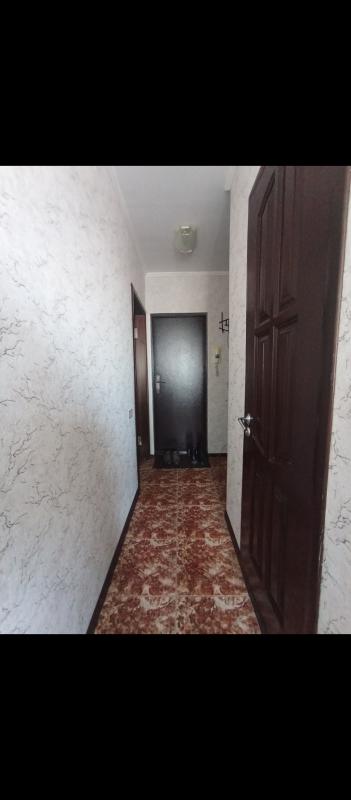 Продается 1-комнатная квартира  с хорошим ремонтом по адресу:  г. - Новотроицк