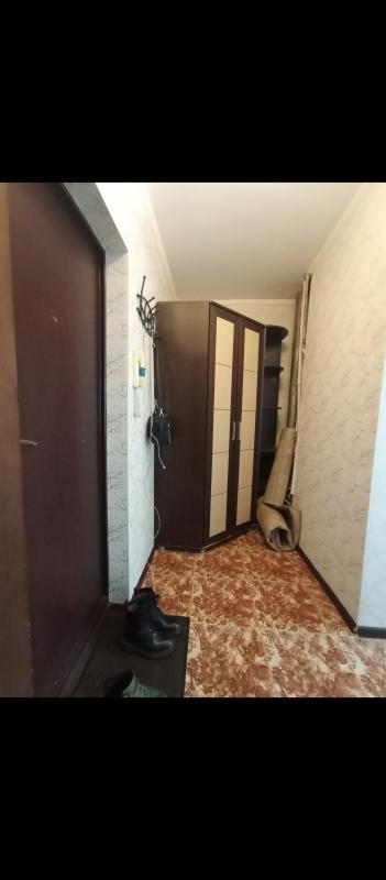 Продается 1-комнатная квартира  с хорошим ремонтом по адресу:  г. - Новотроицк