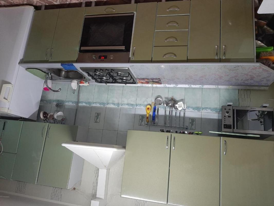 Продам кухонный гарнитур,длинна 3,45,в комплекте мойка,вытяжка,варочна панель,духовой шкаф &quot - Орск
