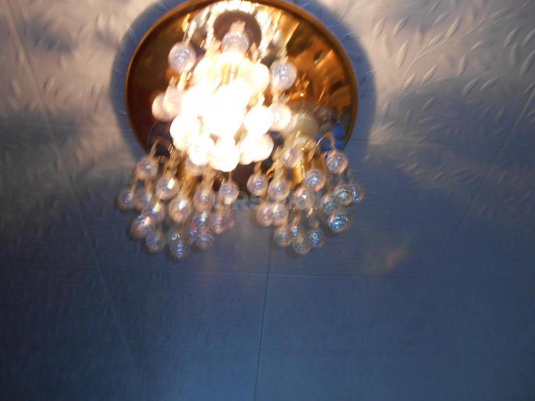 ковер 2х3 люстра 450 руб  покрывало на 2х спалку шторы розовые - Орск