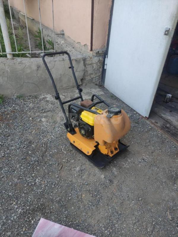 продам трамбовку (виброплиту) б.у. - Орск