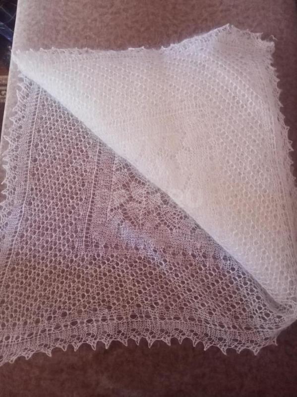 Оренбургская пуховая паутинка, ручная работа . - Орск