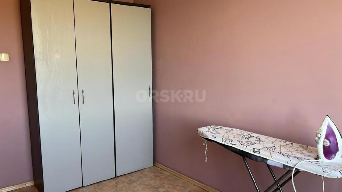 Сдам в аренду мебелированную квартиру на кольце трамвая #4, напротив гипермаркета Лента. - Орск