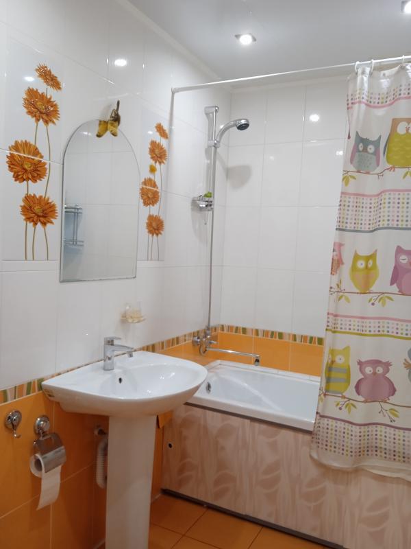 трёхкомнатная уютная квартира с дизайнерским ремонтом ищет хозяина. - Орск