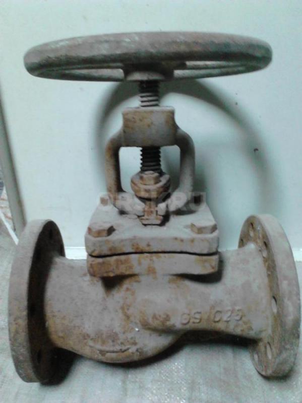 Продам бидон 5л алюм.; вентили стальные 40,50,80; кувалды, молотки; кирки; ломы стальные. - Орск