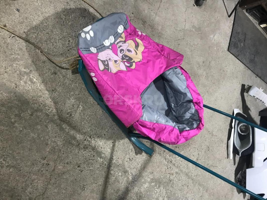 Санки, ручку можно установить с разной стороны, с колесиками и мягким коробом, можно и без него. - Орск