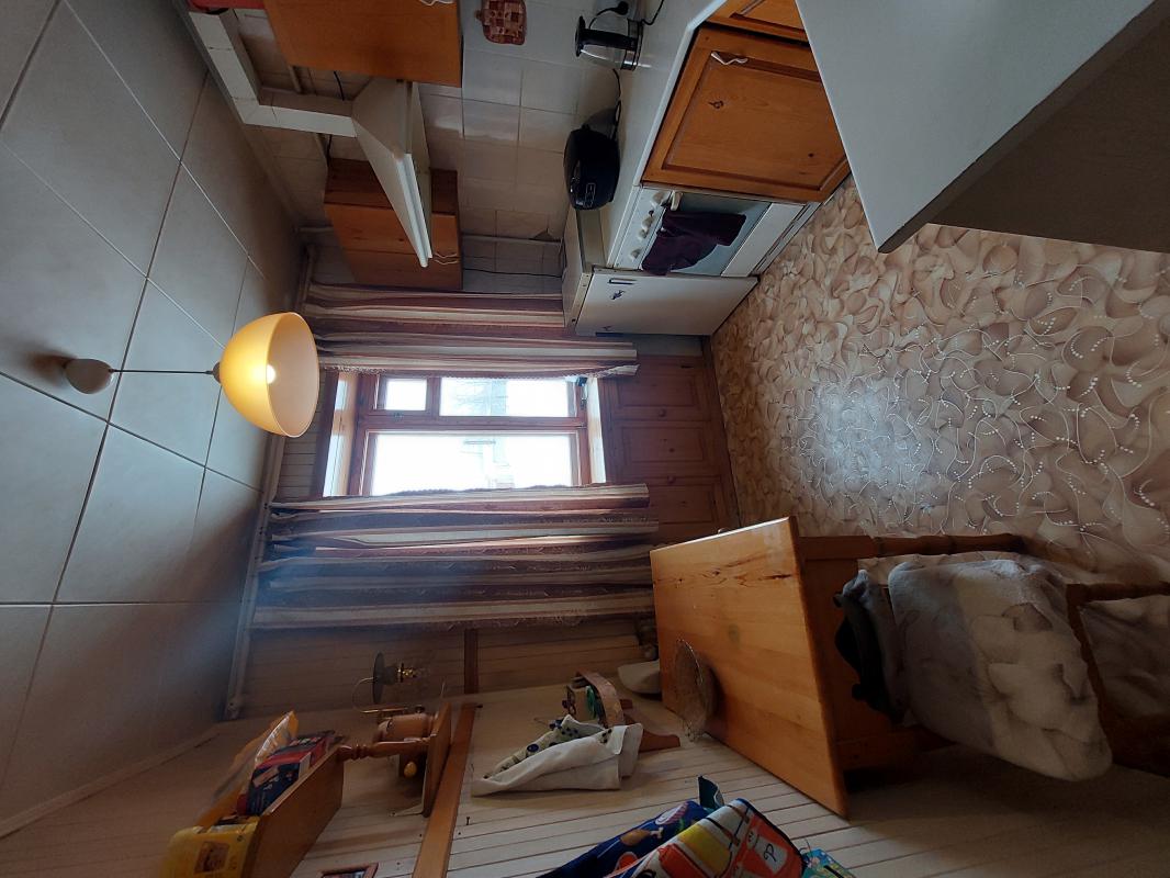 Продам 2-комнатную квартиру или обменяю на 1-комнатную+900000 рублей доплата, по адресу: г. - Новотроицк