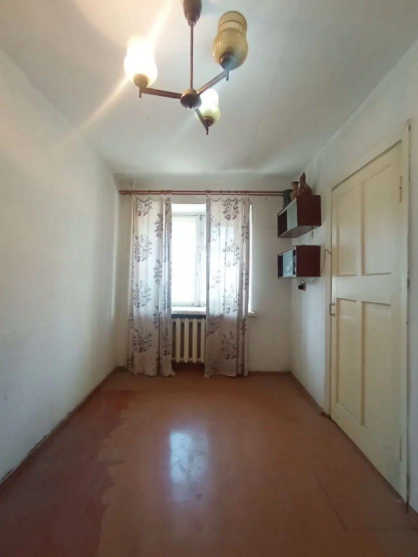 Продается 2-комнатная квартира  по адресу:  г. - Новотроицк