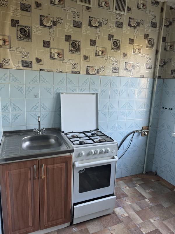 Продается 2-х комнатная квартира по ул. - Новотроицк