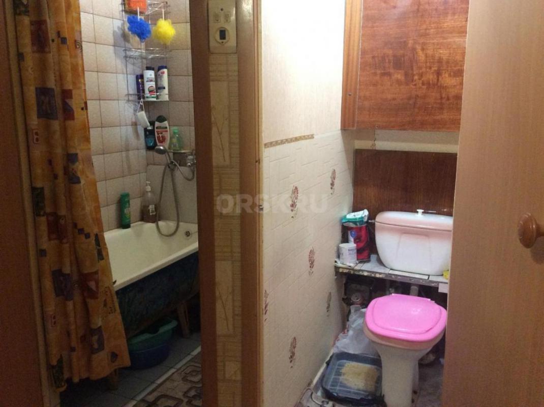 Продам трёхкомнатную квартиру в кирпичном доме. - Орск