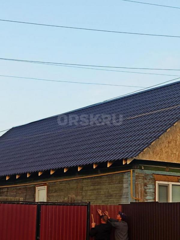 Бригада опытных строителей качественно и быстро выполнят:
Ремонт кровель, устранение протечек. - Орск