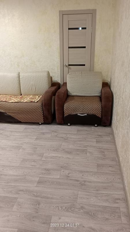 Сдаётся 2-х комнатная квартира на длительный срок с мебелью по ул. - Новотроицк