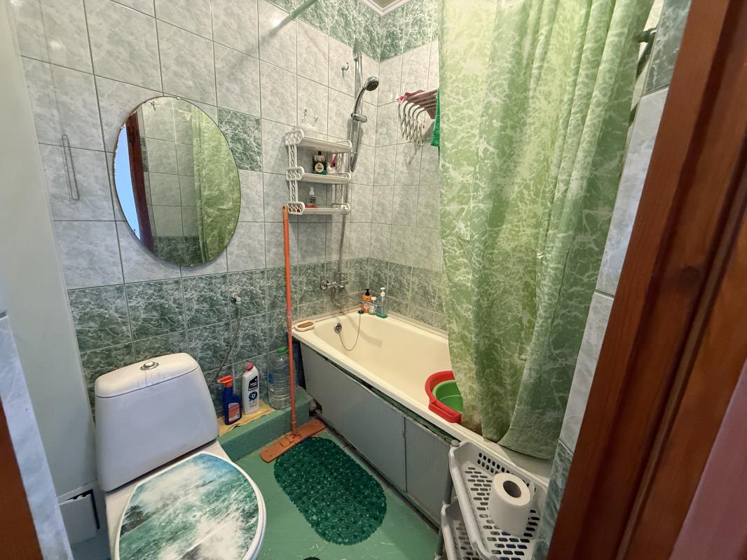 Предлагаем Вашему вниманию теплую, чистую однокомнатную квартиру, переделанную в евро решку, возле 1 - Новотроицк