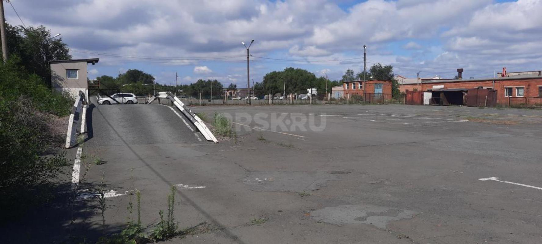 Продам земельный участок по адресу Новотроицкое Шоссе 5, площадь 32 сотки,  участок огороженный, заа - Орск