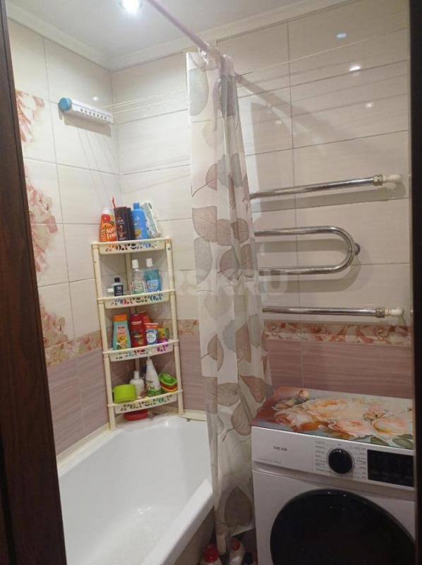 Продам 3-х комнатную квартиру,4 этаж, в отличном состоянии, квартира теплая, просторная, балкон заст - Орск