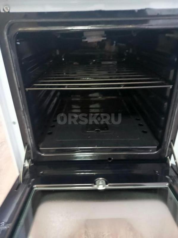 Продам электрическую плиту в хорошем состоянии, пару раз пользовались торг уместен - Орск