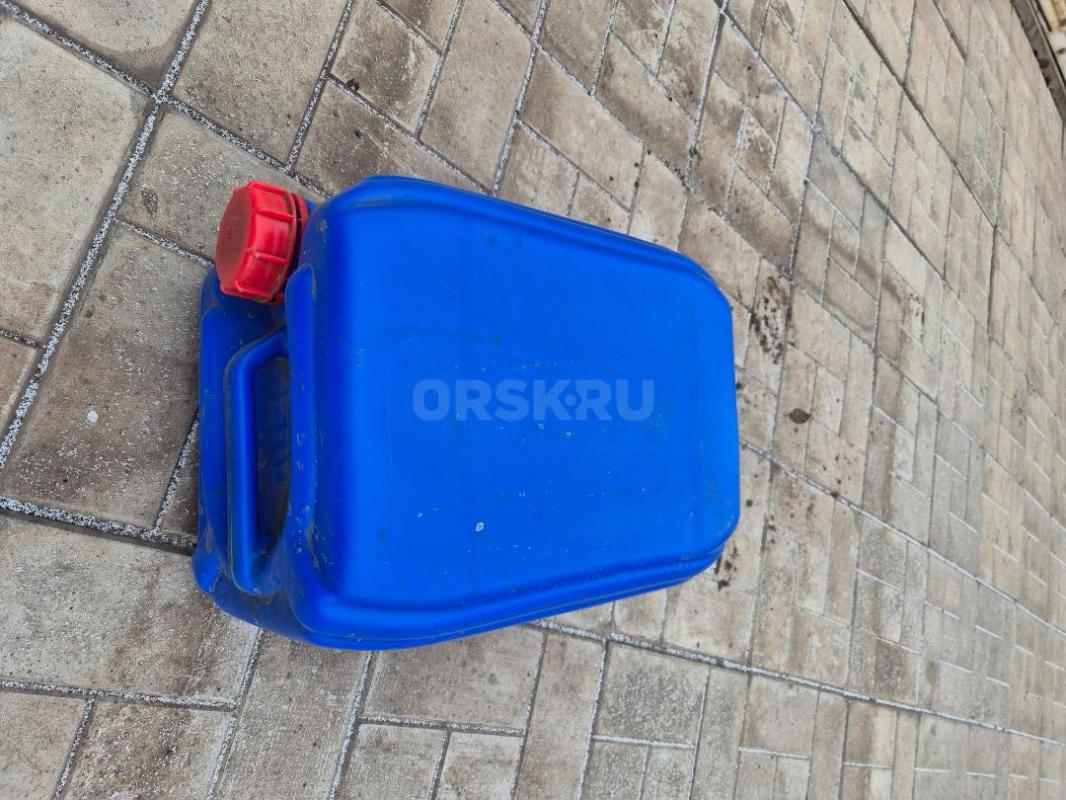 Продам канистру пластмассовая 20 литров. - Орск