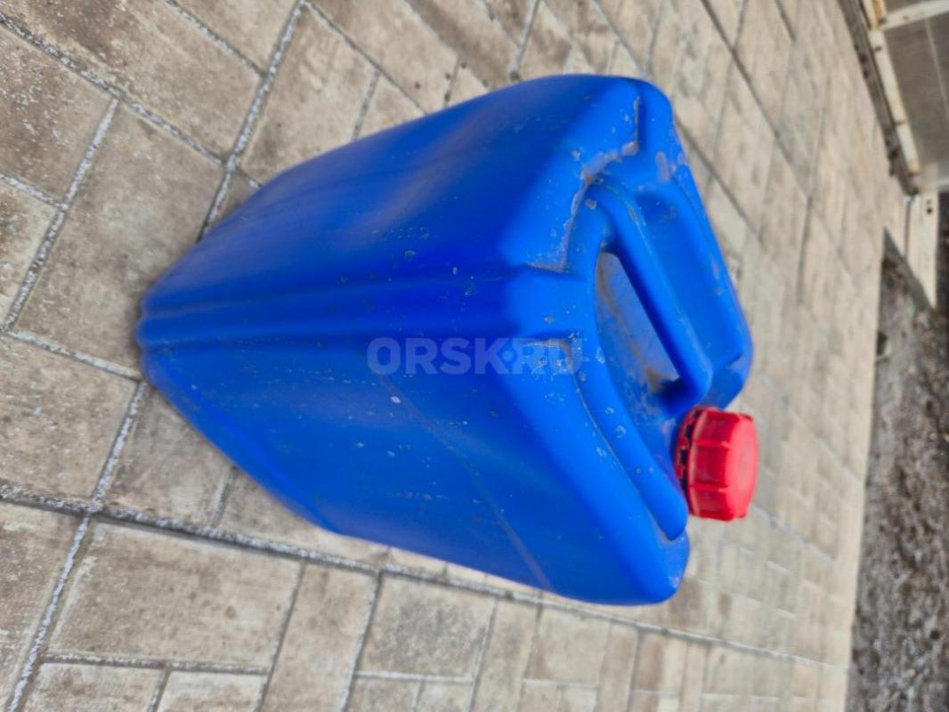 Продам канистру пластмассовая 20 литров. - Орск