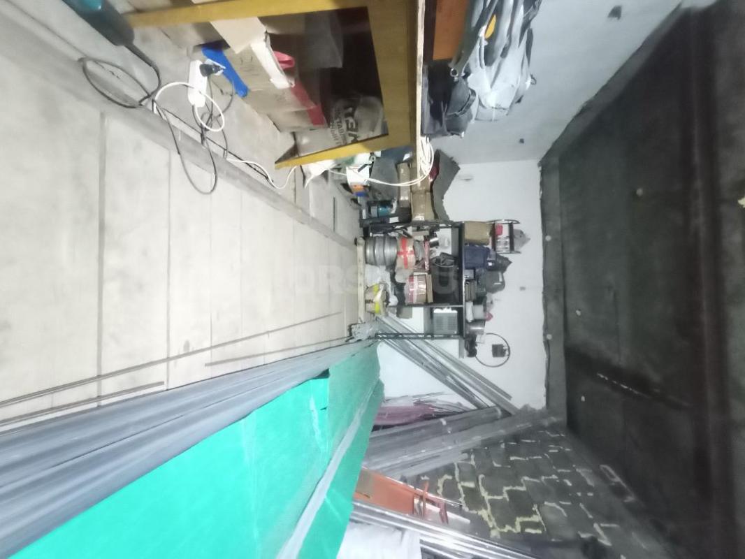 Гараж 240 квартал, заезд с улицы стартовой и с ялтинской, крыша сделана пару лет назад, печка на дро - Орск