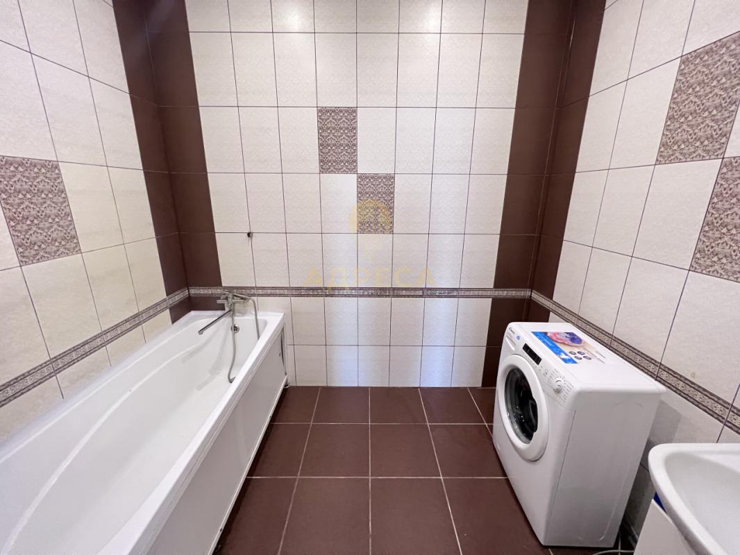 Продаётся просторный и надёжный дом для большой семьи, со всей необходимой инфраструктурой для комфо - Ленина