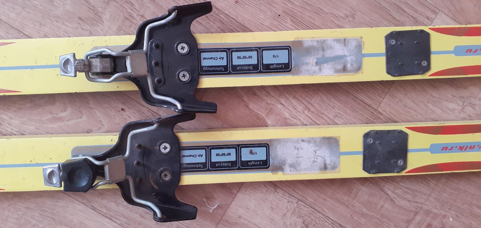 Продаются  лыжи   в хорошем  состоянии длина 170  цена 800. - Новотроицк