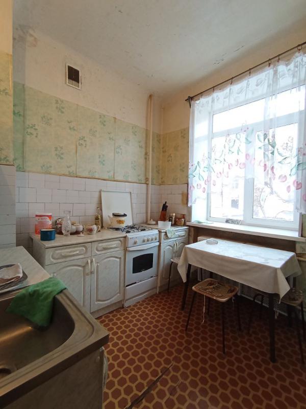 Успейте купить большую  3-комнатную квартиру по адресу:  г. - Новотроицк