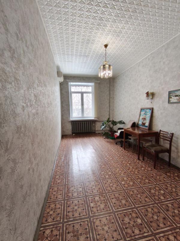 Продается 3-комнатная квартира по адресу: г. - Новотроицк