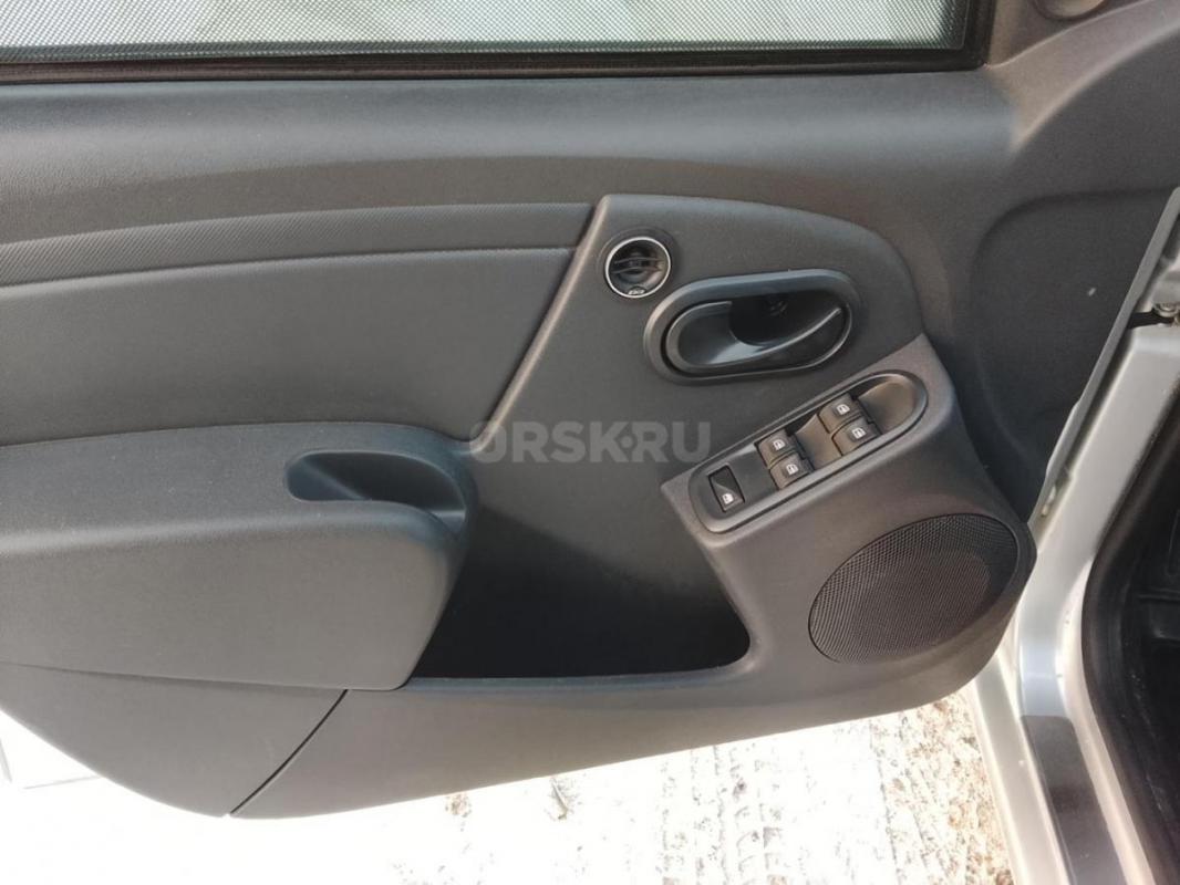 Продам надёжный и вместительный автомобиль для большой и дружной семьи. - Орск