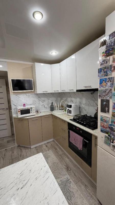 Продам уютную квартиру на 2 ом этаже в 9этажном доме. - Орск