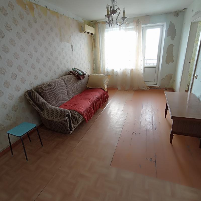 Продаётся просторная четырёхкомнатная квартира площадью 61.6 квадратных метров на третьем этаже пяти - Новотроицк