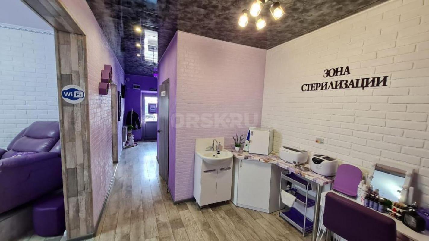 Готовый бизнес в центре города: студия маникюра с оборудованием и ремонтом! - Орск