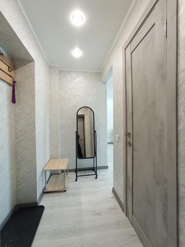 Продается укомплектованная  квартира  с ремонтом 1-комнатная квартира по адресу:  г. - Новотроицк