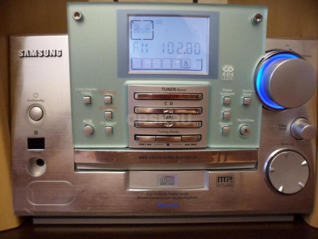 Музыкальный центр Samsung MM-ZB9. - Новотроицк