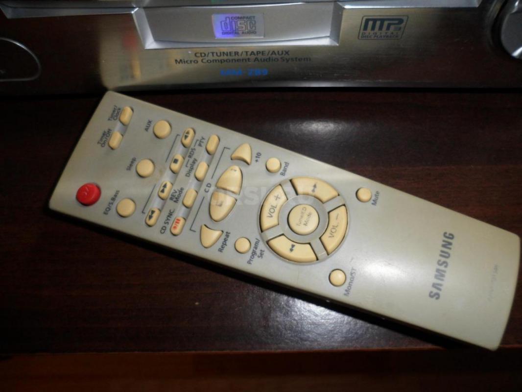 Музыкальный центр Samsung MM-ZB9. - Новотроицк