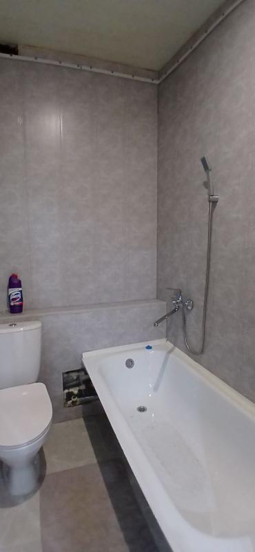 Продаётся однокомнатная квартира старого типа , г. - Новотроицк