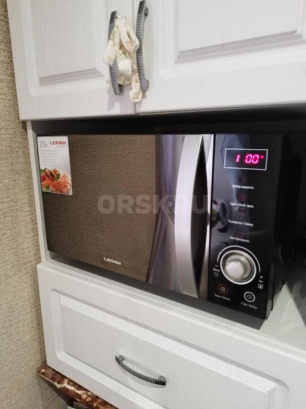 Продам микроволновую печь LERAN с сенсорным управлением. - Орск