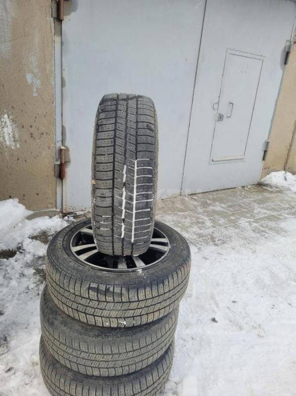 продам летние шины на литых дисках р 14 диски ровные покупал для себя стояли на приоре - Орск