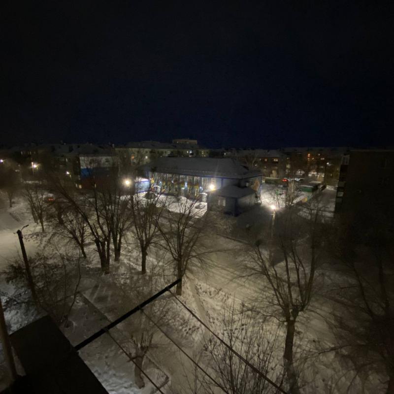 Продается очень теплая и тихая квартира в кирпичном доме,после свежего косметического ремонта, стены - Новотроицк