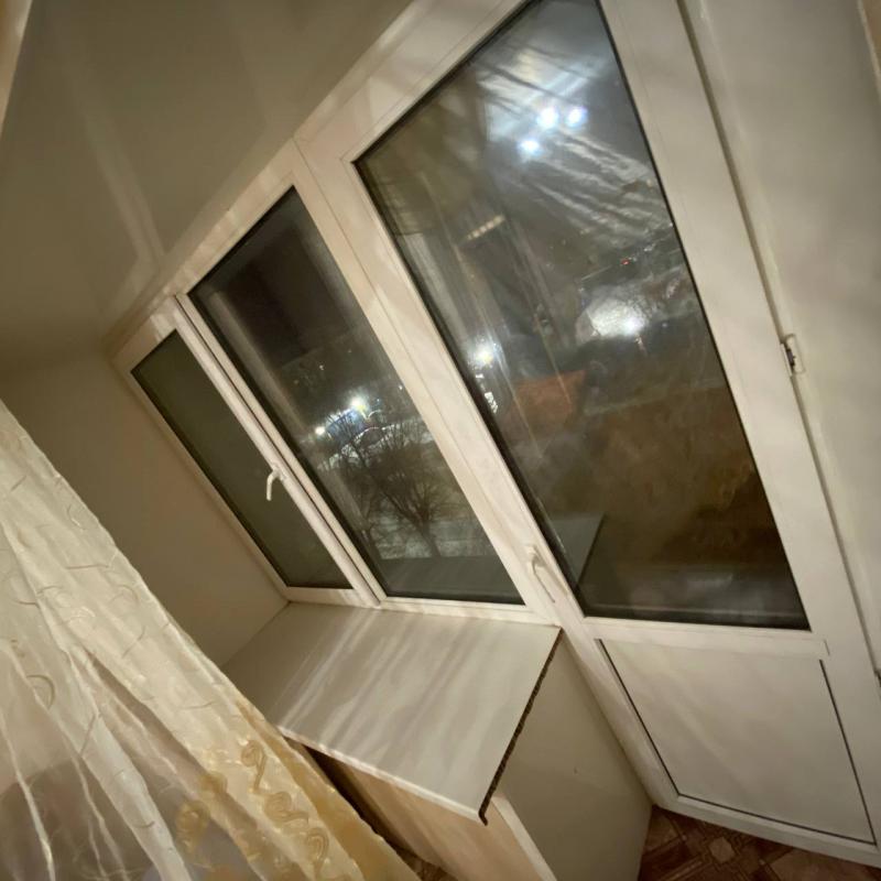 Продается очень теплая и тихая квартира в кирпичном доме,после свежего косметического ремонта, стены - Новотроицк