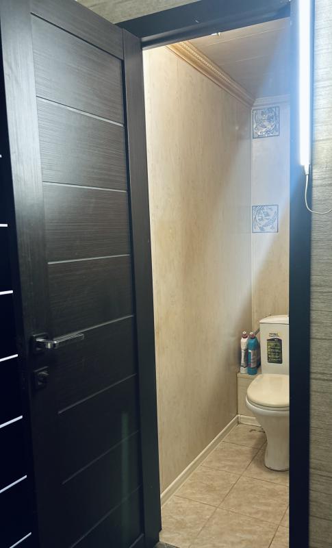 Продается уютная однокомнатная квартира с хорошим ремонтом на пятом этаже девятиэтажного панельного - Новотроицк