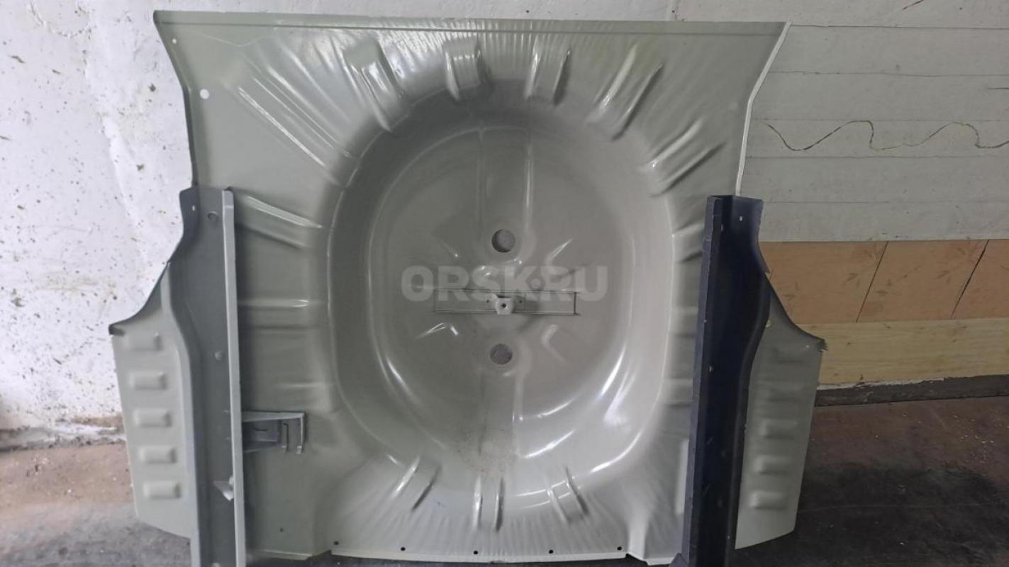 На Гранту-седан корыто багажника, задние лонжероны левый и правый, Петля, левая, крышки багажника. - Орск