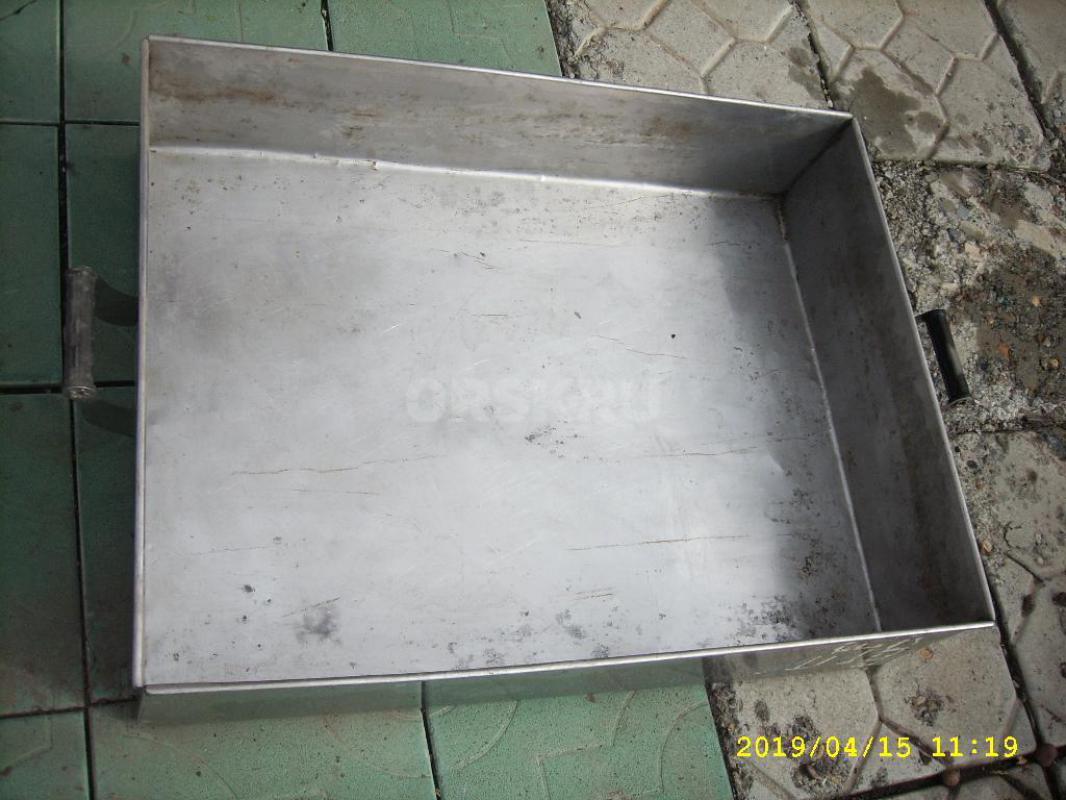 Продам корыто из нержавеющей стали , размером :  80х6018 см , лёгкая, поместится в легковое авто - Орск