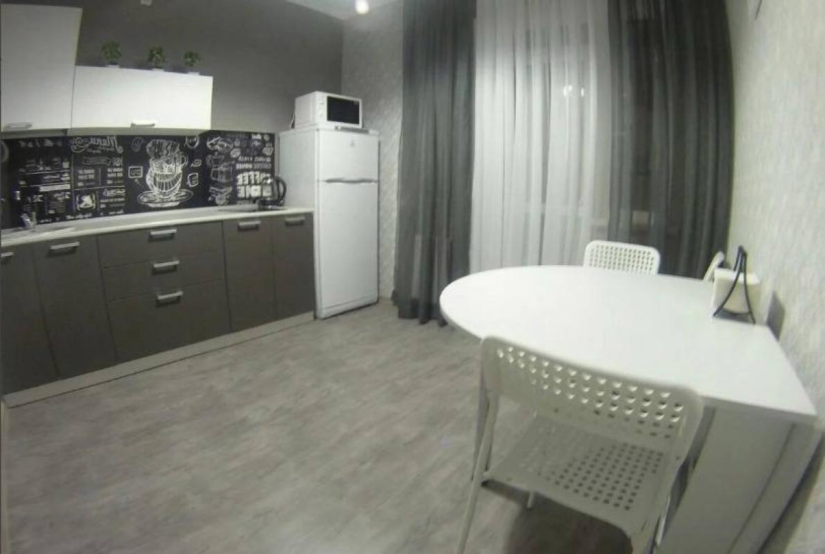 Сдается однокомнатная квартира на длительный срок по адресу Библиотечная улица, 6а . - Новотроицк