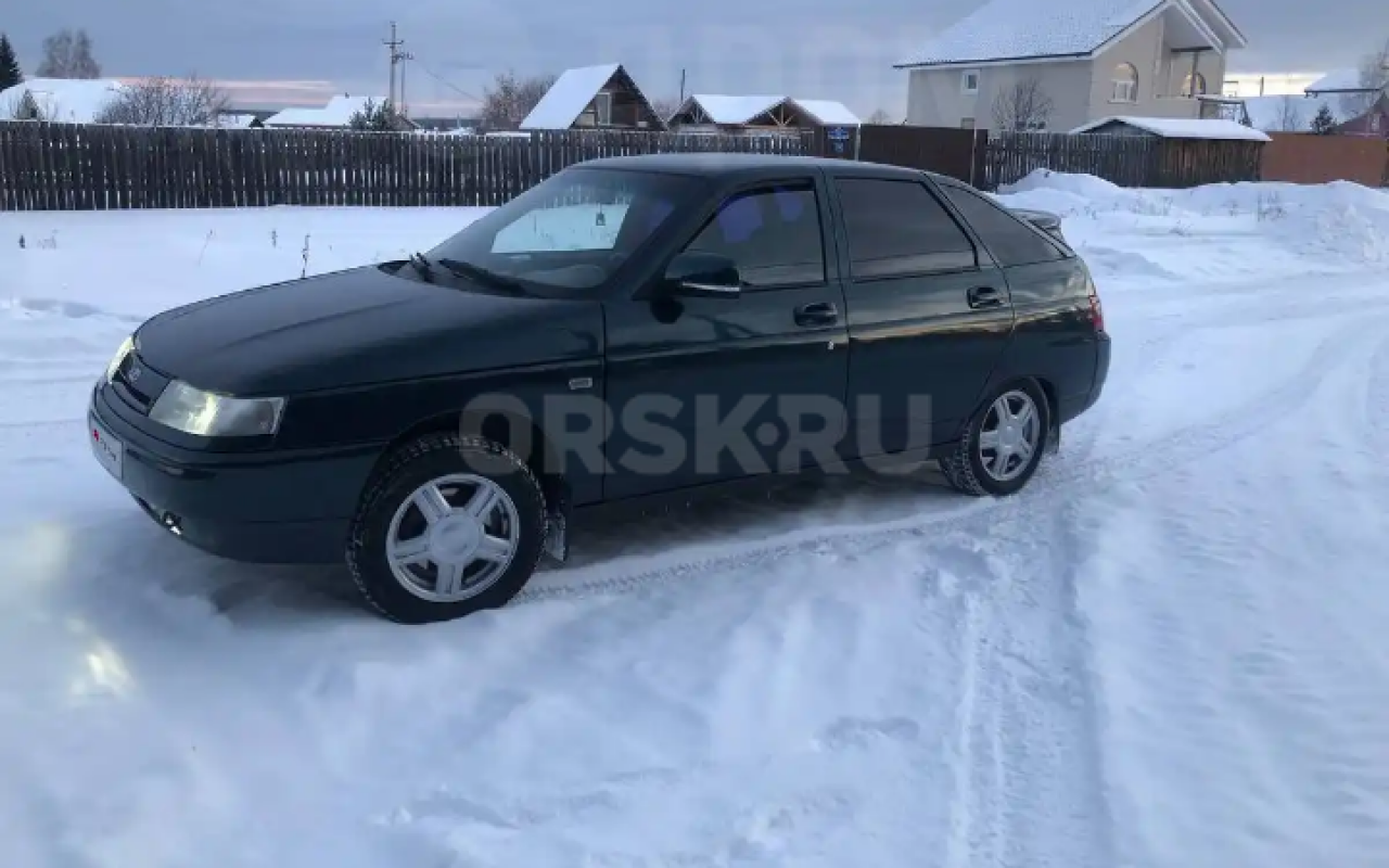 Продаю автомобиль в отличном состоянии с документами всё в порядке машина не битая не крашена очень - Орск