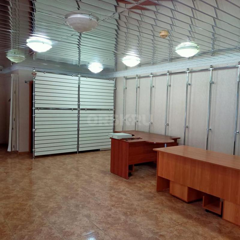 Сдаётся в аренду нежилое помещение (бывший магазин женской одежды) 49.4кв. - Орск