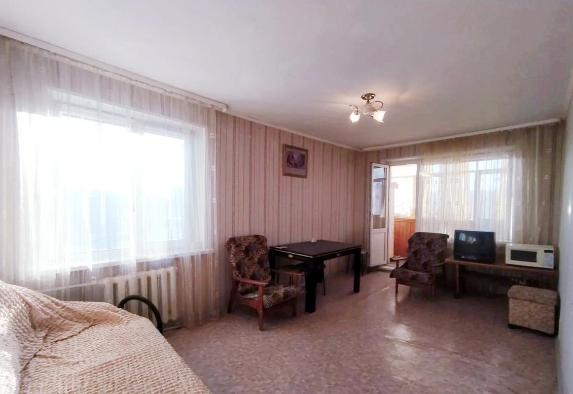 ПРОДАËТСЯ 3-Х КОМНАТНАЯ КВАРТИРА (СОРОКОПЯТКА), НА 4 ЭТАЖЕ, 5-ТИ ЭТАЖНОГО ДОМА
ОСТАНОВКА - НОВОТРОИЦ - Новотроицк