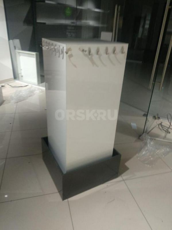 Продам тумбочки стелажи рецепшен - Орск