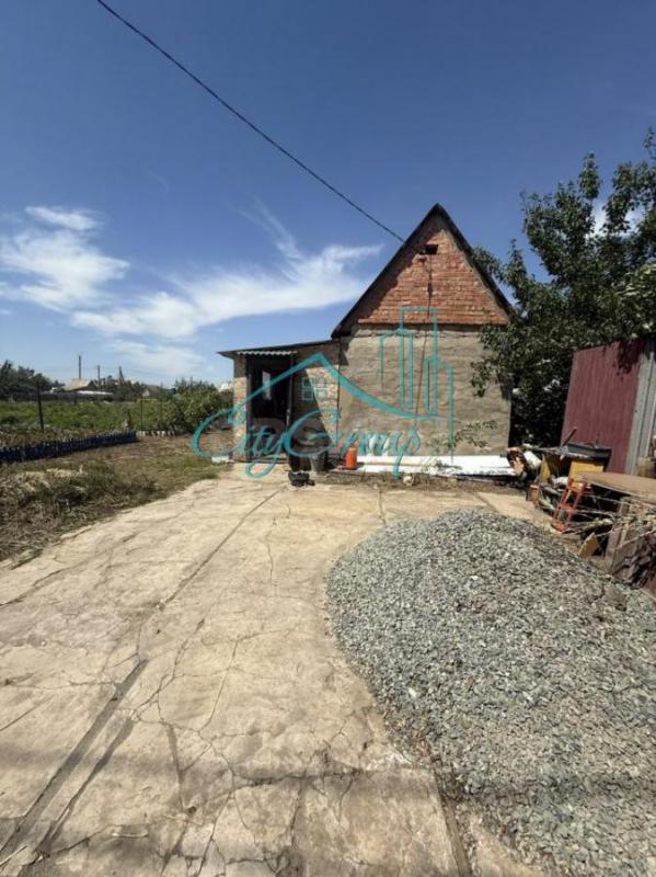 Продаётся уютный садовый участок площадью 7,7 соток с небольшим домом. - Орск