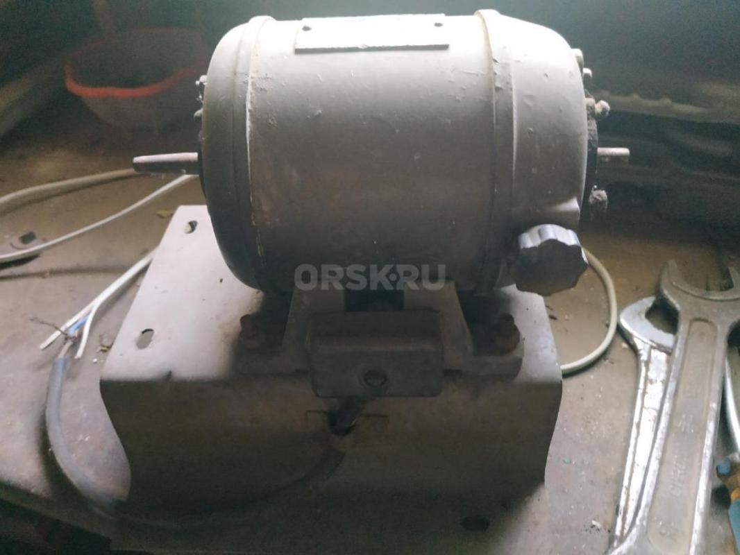 Электродвигатель 220в рабочий для всяких нужд. - Орск