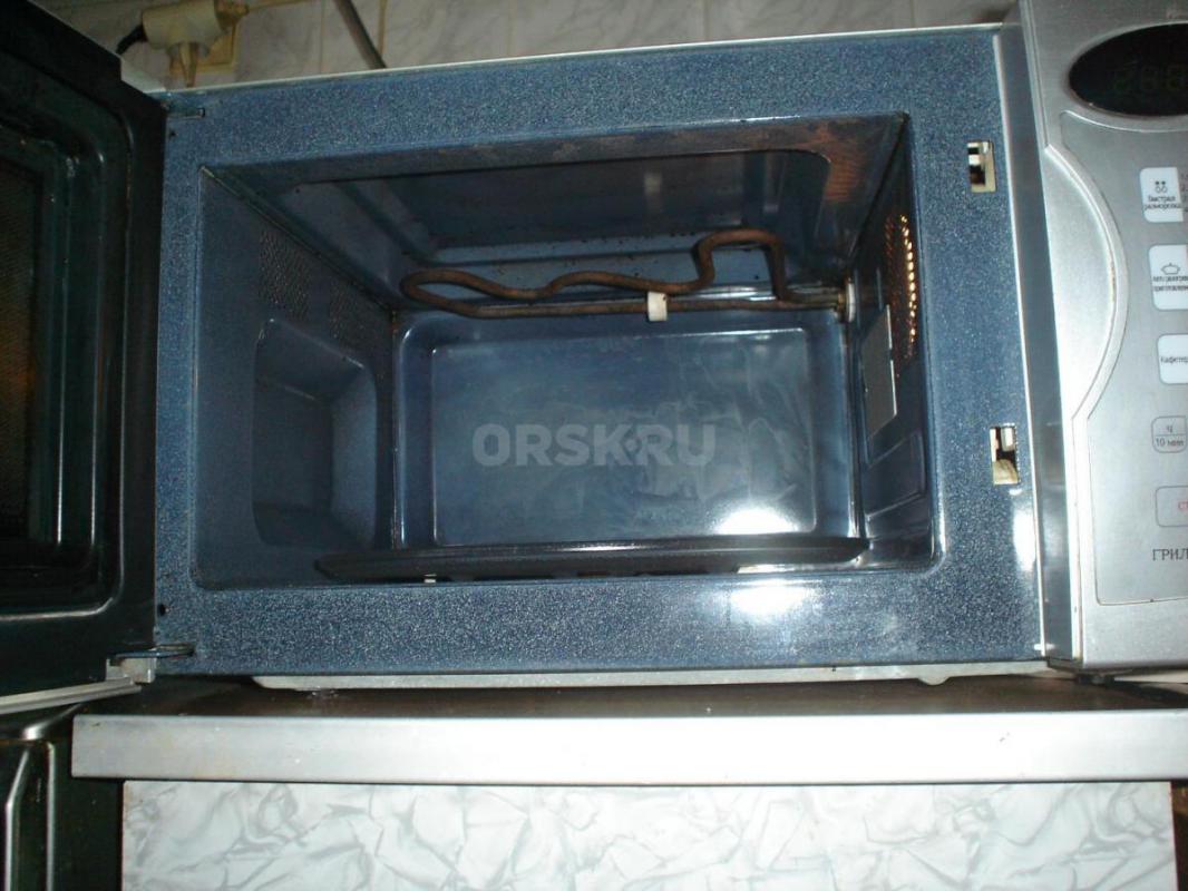 Микроволновка Самсунг CE283GNR  обьём камеры 23л. - Орск
